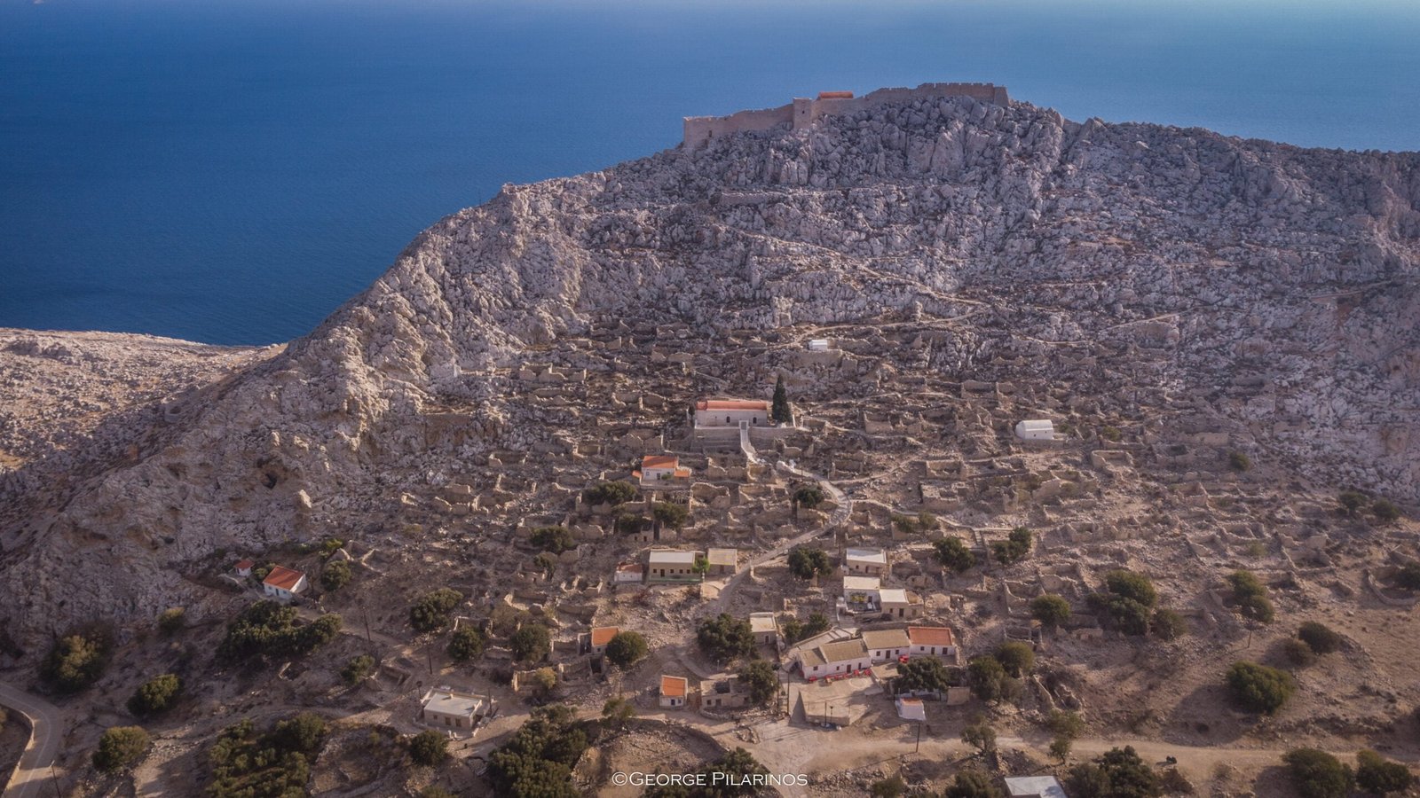 halki-castle μεσαιωνικό καστρο χάλκης