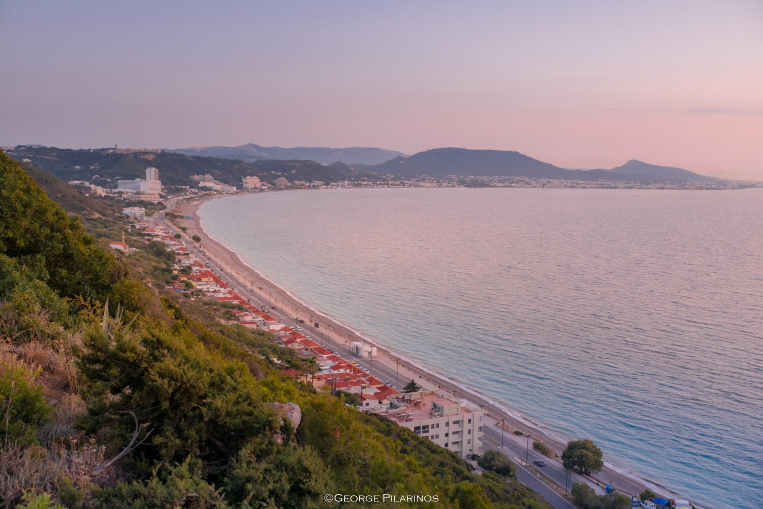 ηλιοβασίλεμα από την ακρόπολη της ρόδου