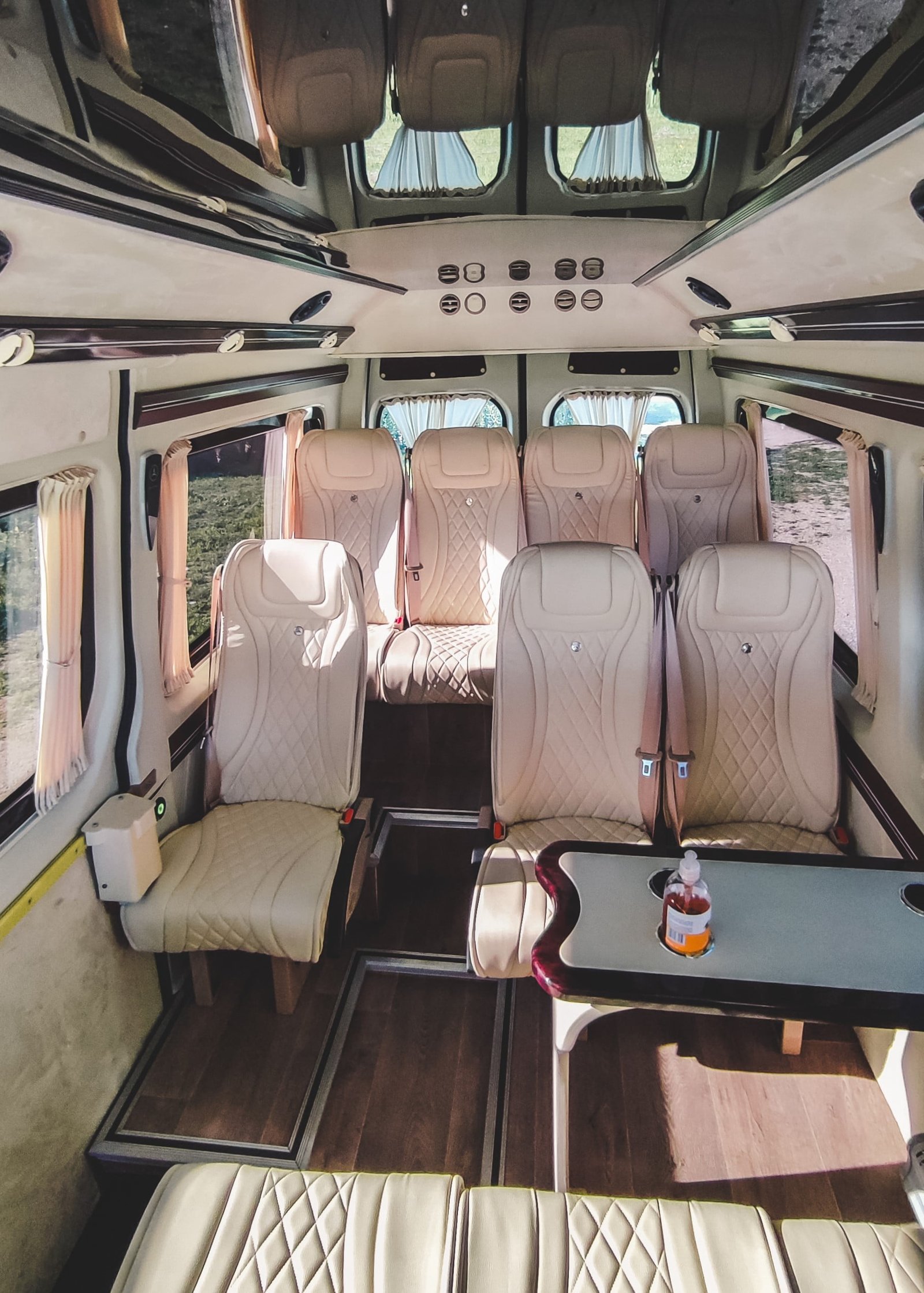 vip μεταφορες στη ροδο