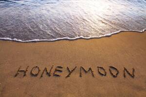 top romantic ideas for honeymoon in rhodes island